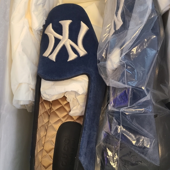 Gucci NY Yankees Velvet Loafers -Blue -Mens US 8.5 - Picture 15 of 16